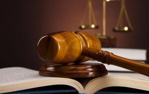 97-летнюю женщину приговорили к двум годам лишения свободы условно