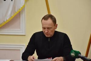 7 декабря Государственное бюро расследований сообщило, что суд во Львове на год лишил Атрошенко права занимать должность мэра Чернигова