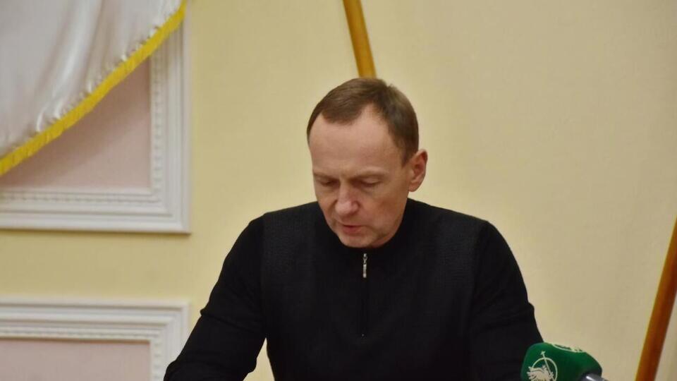 7 грудня Державне бюро розслідувань повідомило, що суд у Львові на рік позбавив Атрошенка права обіймати посаду мера Чернігова