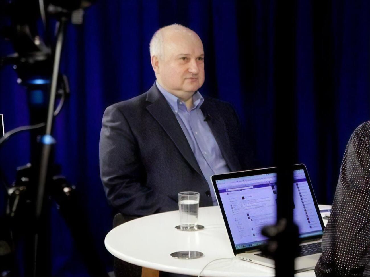 По логике закона о наказаниях для военных, коррупционеры, предатели и коллаборанты будут иметь право на смягчение наказания, а военные – нет