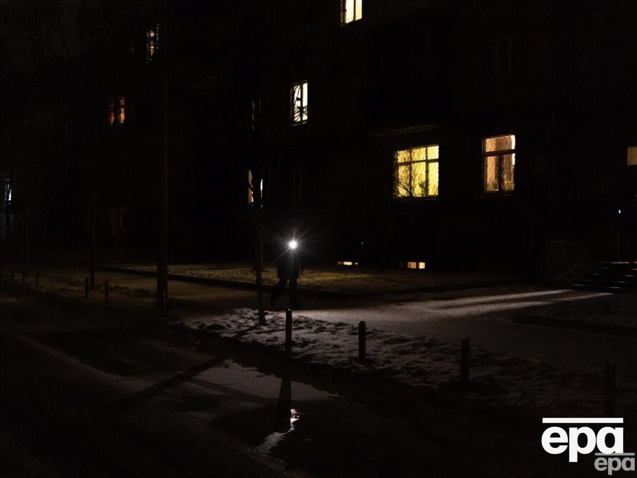 В Украине продолжаются временные отключения света