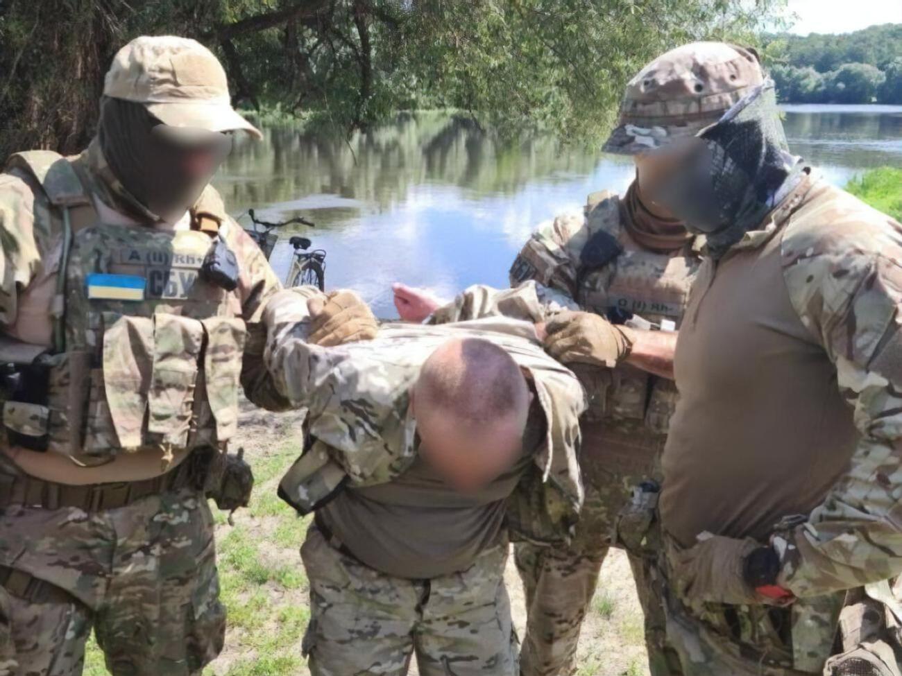 Осужденный за деньги передавал данные российскому куратору, сообщили в прокуратуре