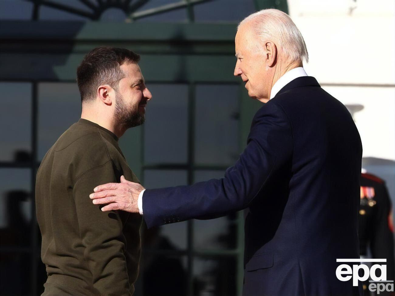 Байден заверил Зеленского, что США вместе с европейскими союзниками поддерживают Украину