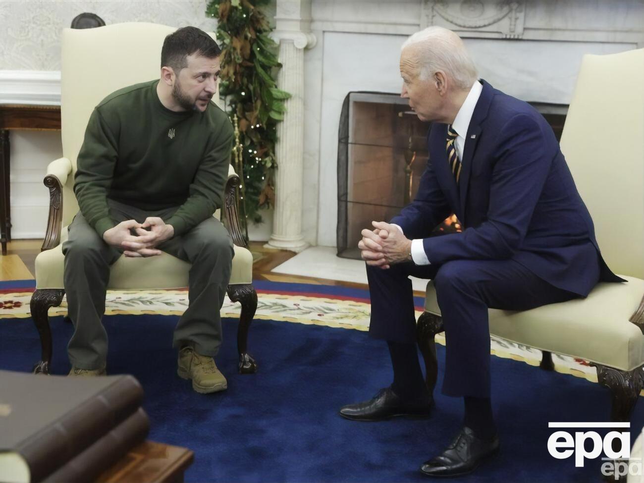 Зеленский поблагодарил Байдена за лидерство в вопросе поддержки Украины