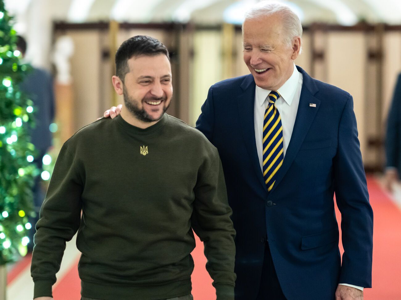 Путін не зможе досягти успіху у війні проти України, вважає Байден (праворуч)