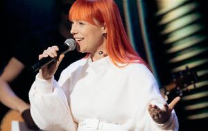 Tarabarova: Дать хоть каплю тепла и согреть музыкой, объятиями – это крайне важно, потому что они там ради нас