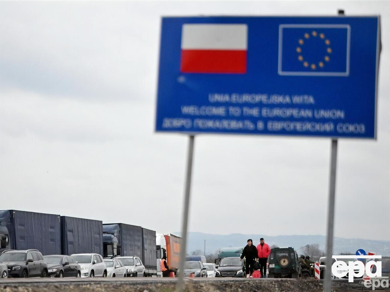 Более 1,54 млн беженцев из Украины получили право на временную защиту в Польше