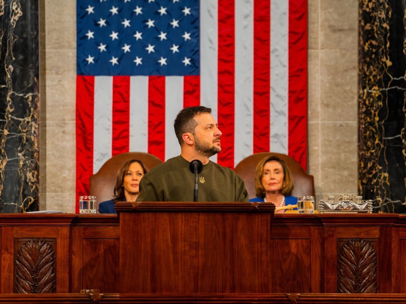 В ходе выступления в Конгрессе США Зеленский назвал первой победой в борьбе против российской агрессии отсутствие страха перед оккупантами