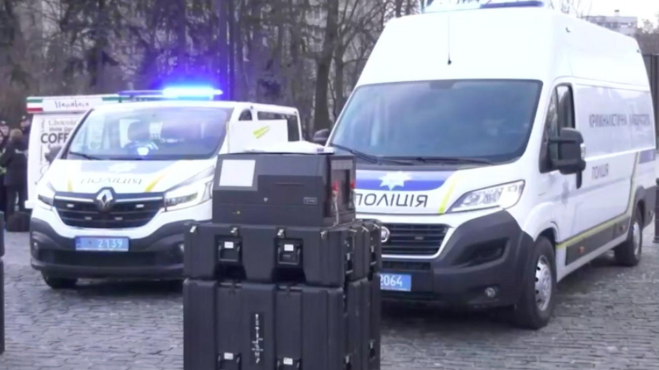 Лабораторія проводить ДНК-експертизу менш ніж за дві години