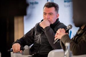 Данилов: Мнение, что Россия должна остаться в тех границах, в которых она сегодня существует, что ее не нужно трогать и раздражать, не является для нас конструктивным