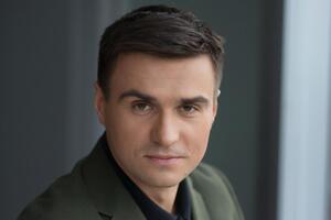 Для росіян, які мислять у категоріях альфості й омегості, різниця між Зеленським і Путіним очевидна. ЗМІ РФ змушені обговорювати "маріонетку Заходу" й "нациста"