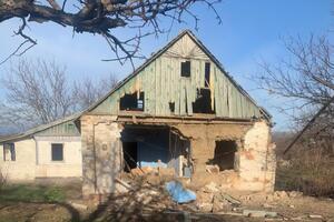 Российские оккупанты обстреляли жилой дом в Запорожской области, отметили в ОВА