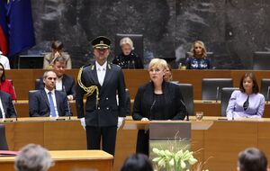 Мусар приняла присягу в парламенте