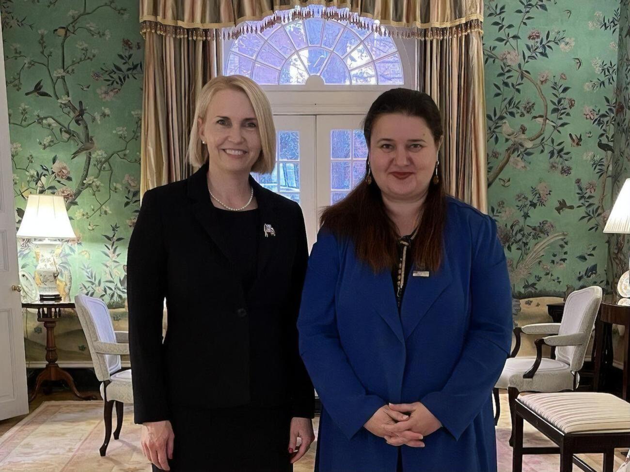 Бринк опубликовала совместное фото с Маркаровой