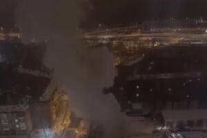 Пожар возник в гаражах