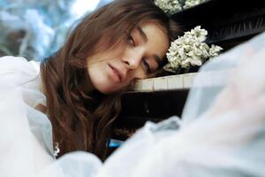 Jerry Heil: Сломала только ребро, но желание встретиться на концертах не сломать