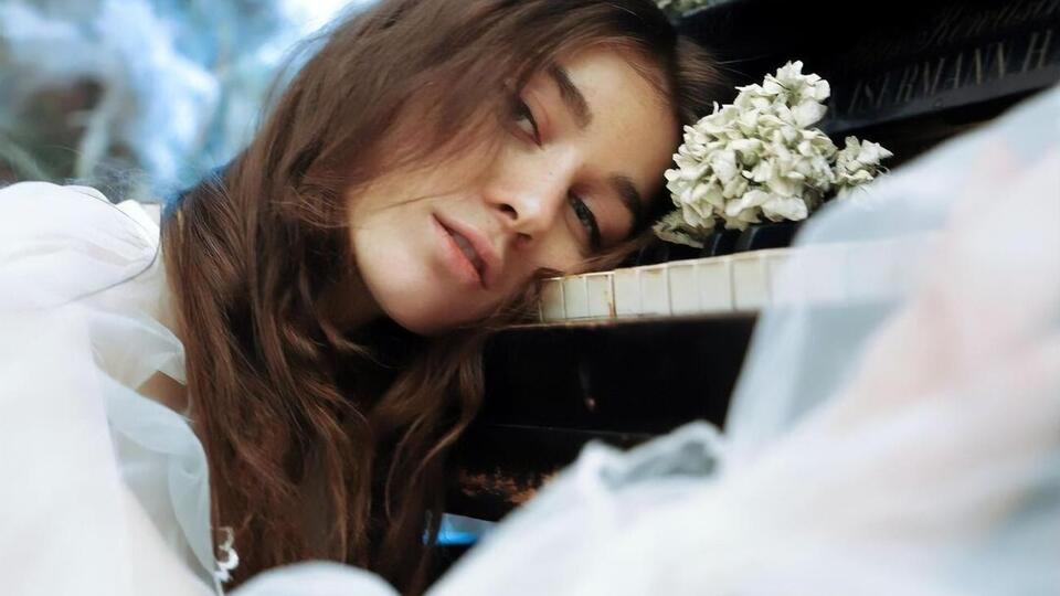 Jerry Heil: Сломала только ребро, но желание встретиться на концертах не сломать