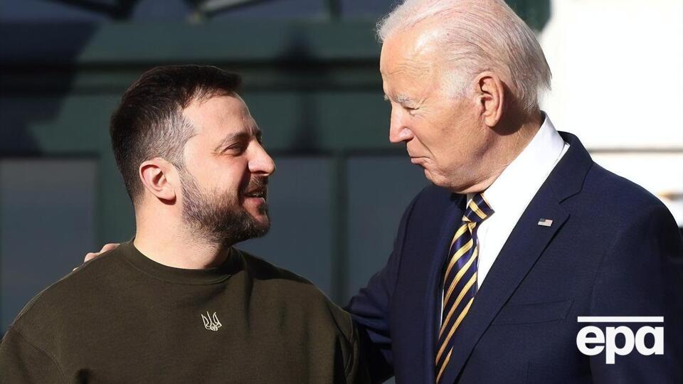 Если бы Зеленский сдал положительный COVID-тест по прилету в Вашингтон, это стало бы "кошмаром", говорят в Белом доме