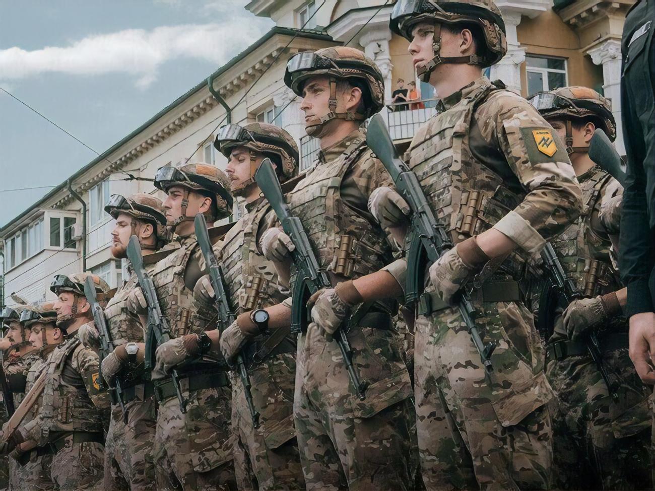 В "Азові" чекають умотивованих добровольців, які бажають захищати Україну