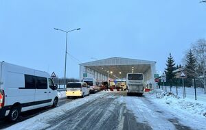 B направлении выезда в Польшу наблюдаются очереди от 100 до 200 легковых автомобилей