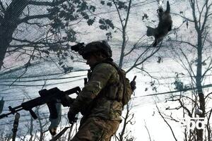 Украинские защитники замедлили наступление россиян, считают в ISW