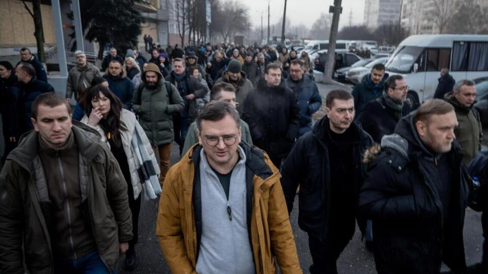 Кулеба привіз у Миколаїв "усю дипломатичну команду" України