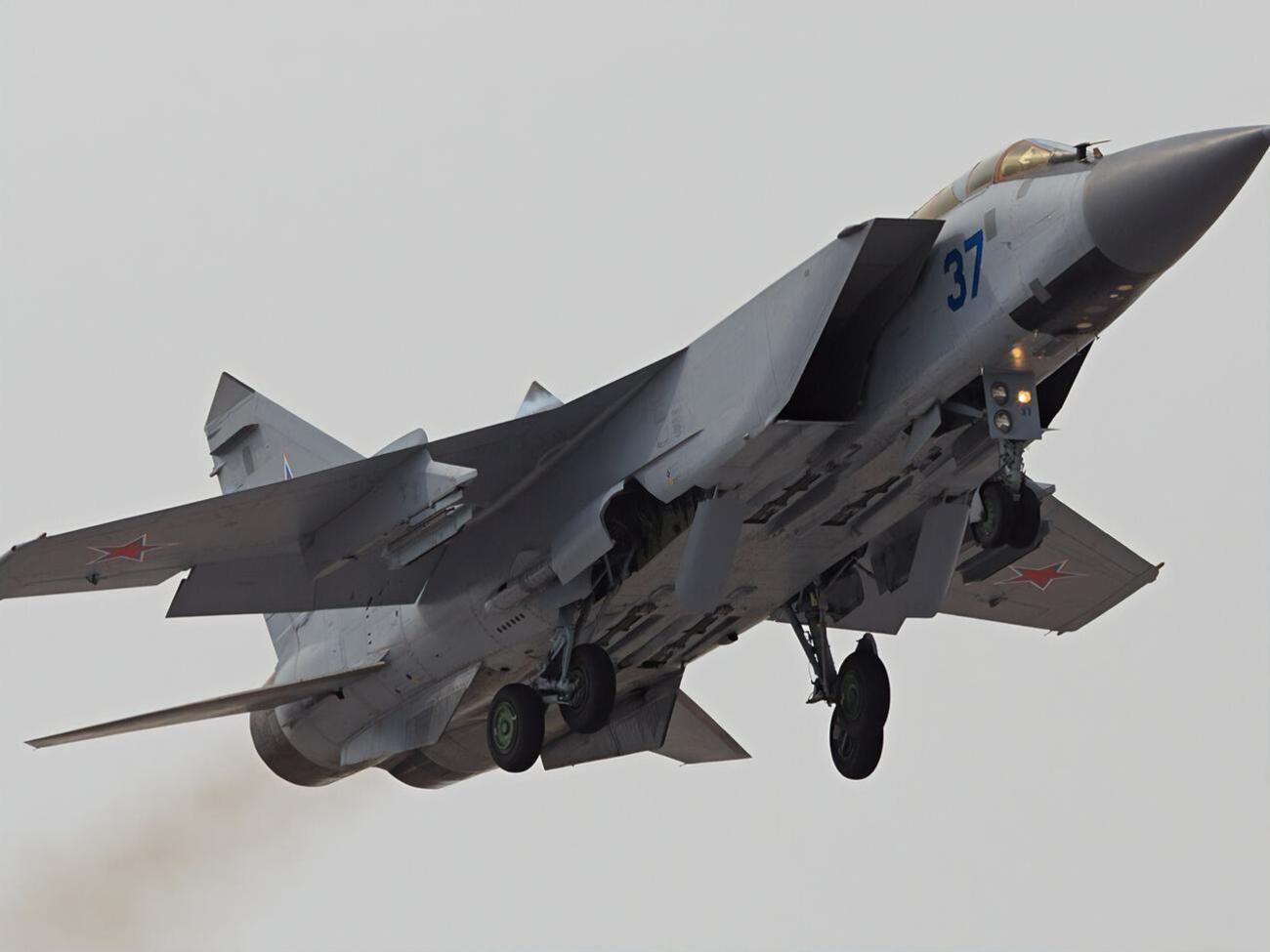 В Беларусь прилетели три МиГ-31К