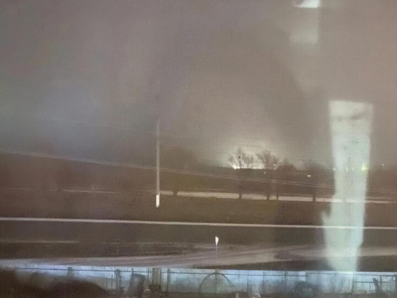 На военном аэродроме начался пожар