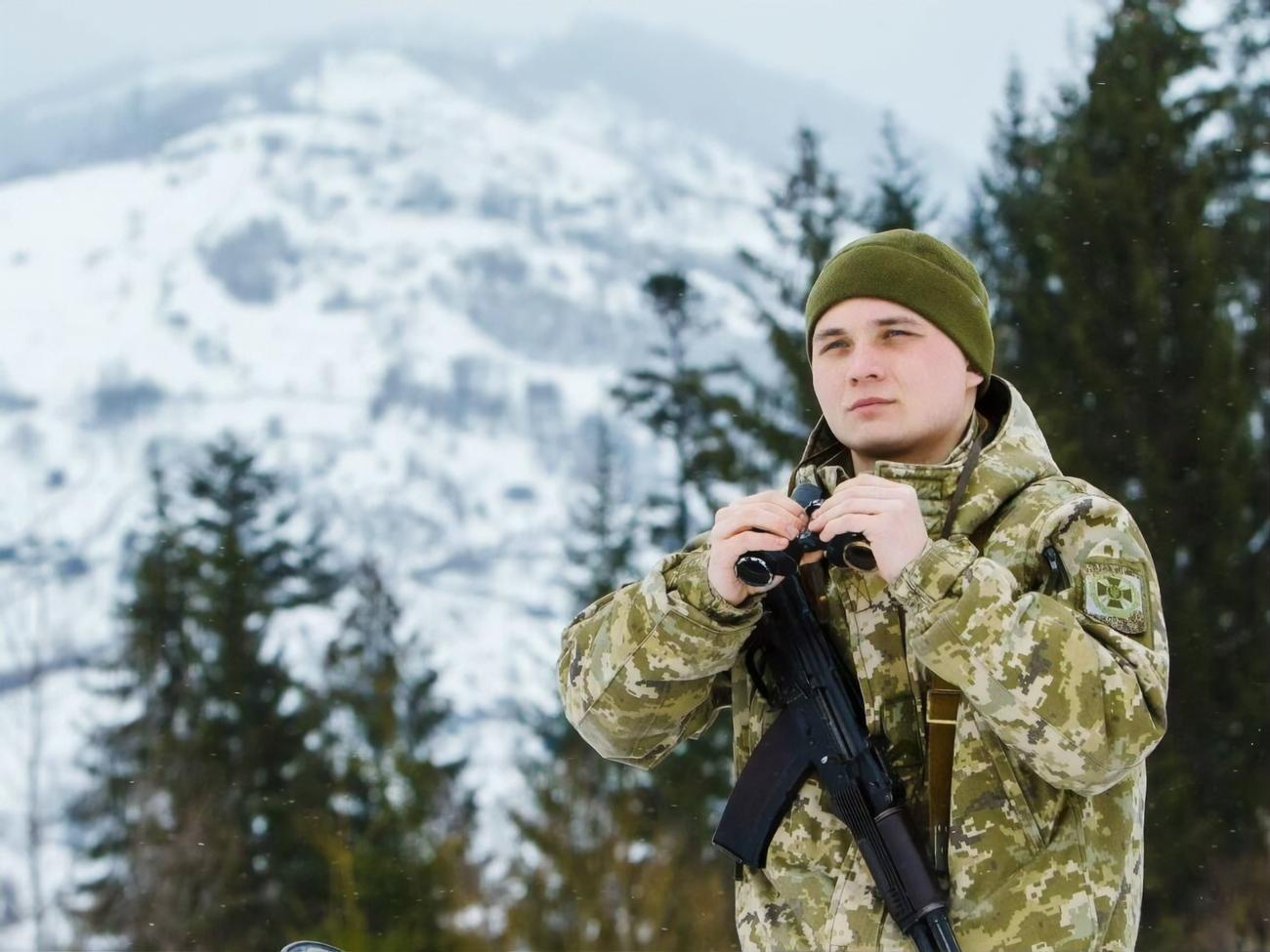 Пошуки ведуть з обох боків кордону
