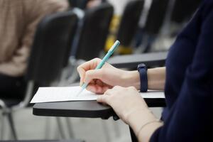 Пять украинцев написали радиодиктант только с одной ошибкой