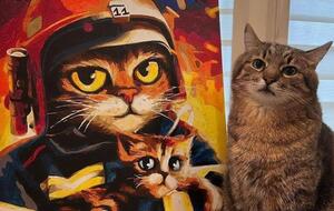 Степан сфотографировался на фоне подарка от харьковских пожарных