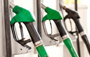 Эксперты отмечают, что если морозы усилятся, то следует заправляться только арктическими сортами топлива