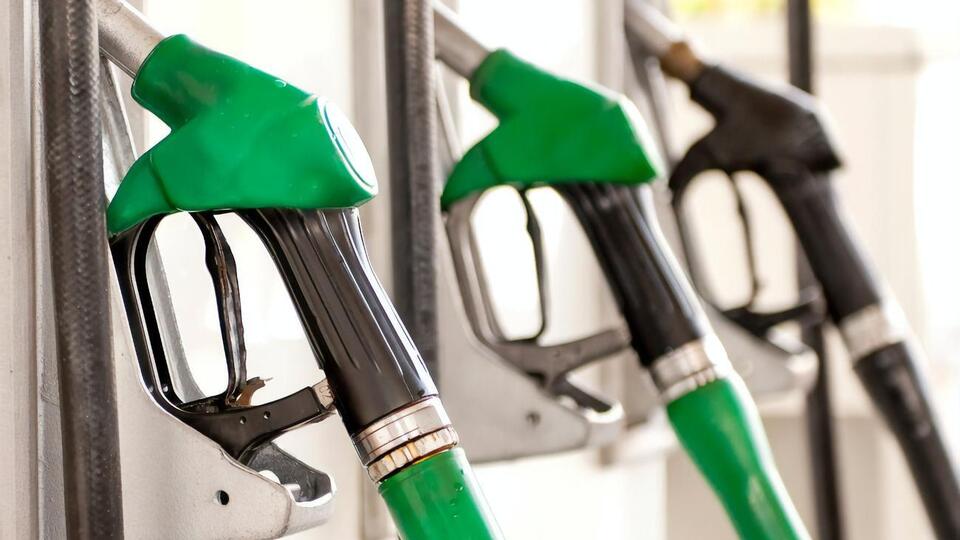 Эксперты отмечают, что если морозы усилятся, то следует заправляться только арктическими сортами топлива