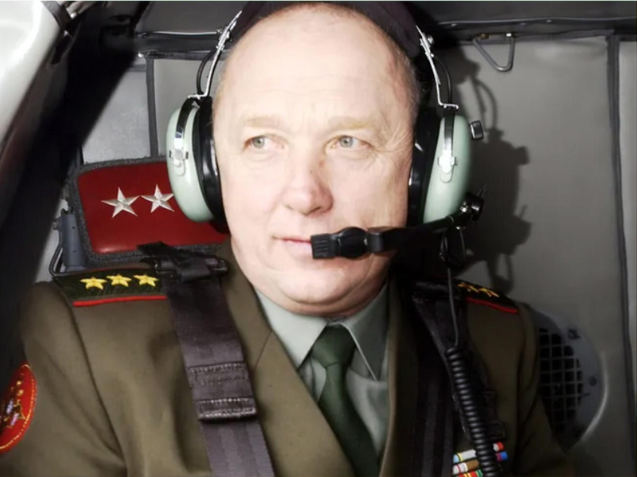 Маслов останніми роками обіймав керівну посаду на російському "Уралвагонзаводі"