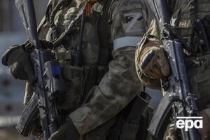 Российские военные проводят проверки личных ноутбуков, телефонов и обыскивают жилье жителей Токмака, отметили в Генштабе ВСУ