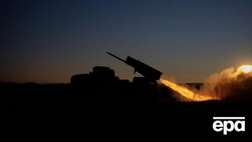 Підрозділи ракетних військ та артилерії ЗСУ уразили шість районів зосередження живої сили окупантів, зазначили у Генштабі