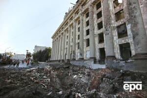 1 марта оккупанты нанесли удар по центру Харькова, здание ОГА было значительно повреждено