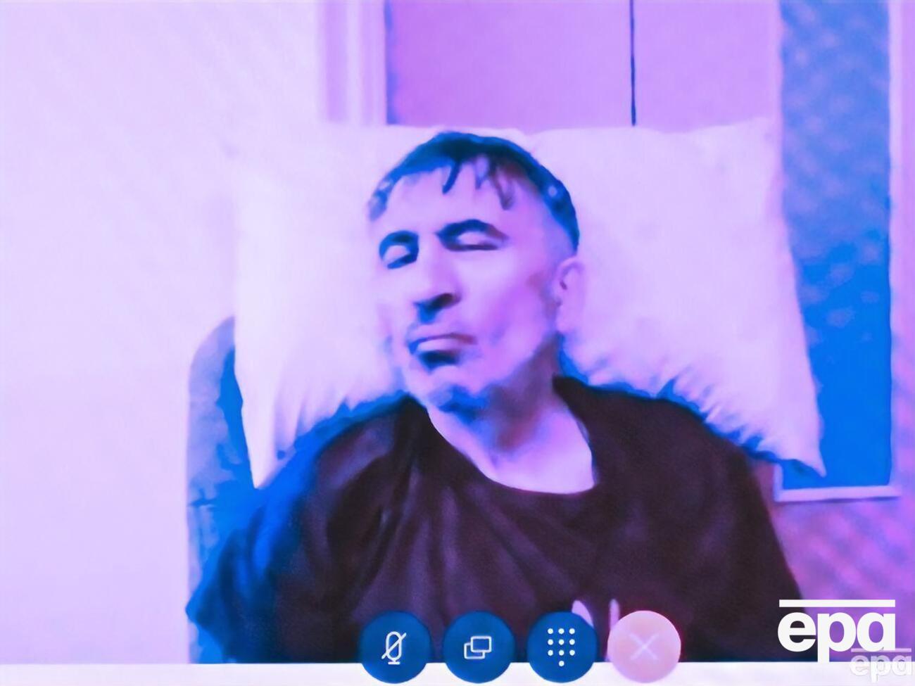 От того, выживет ли бывший президент Грузии, зависит политическое будущее страны, заявил польский депутат ЕП