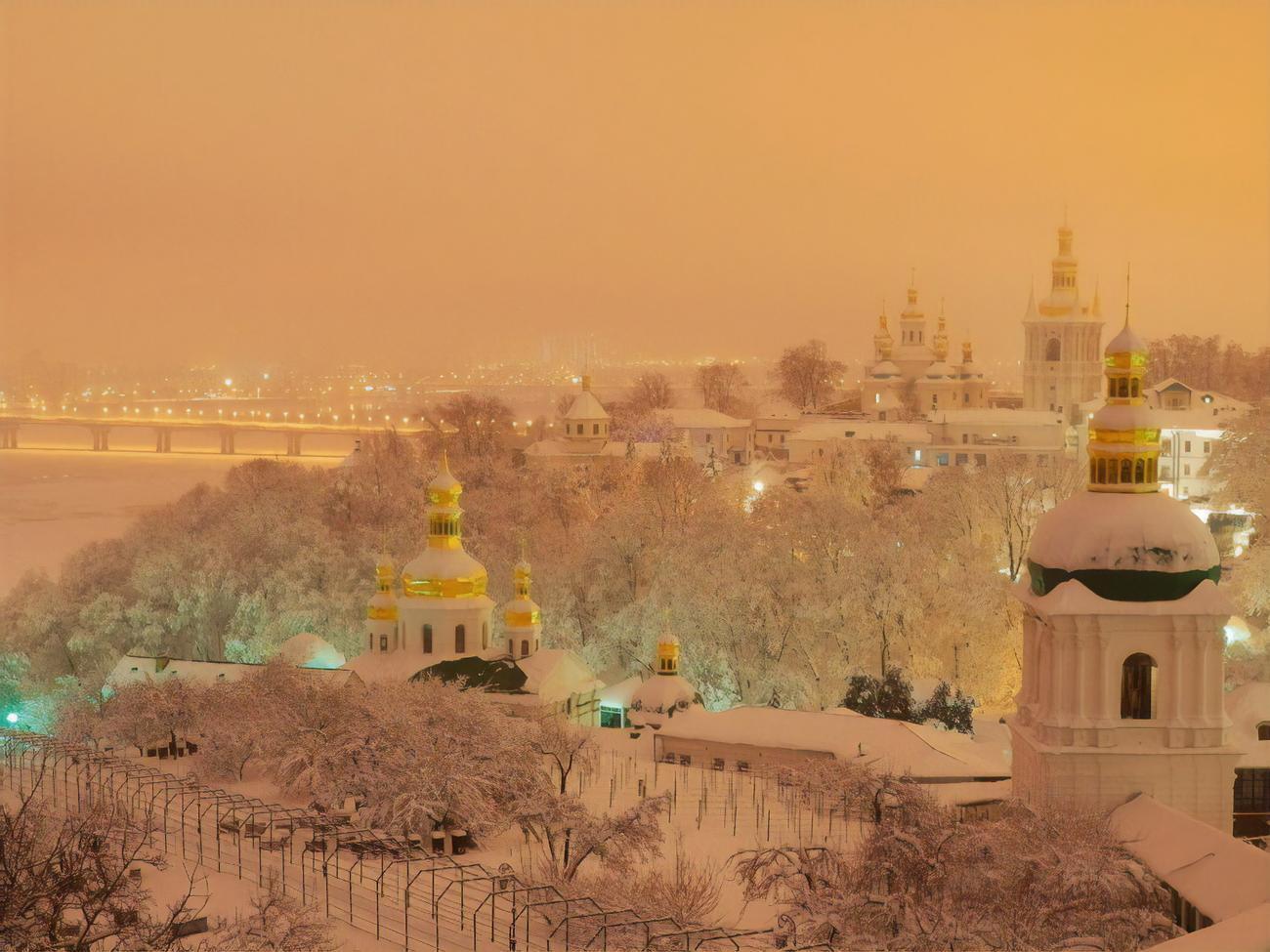 Національний заповідник "Києво-Печерська лавра" належить державі, УПЦ МП користується храмами на праві оренди