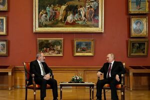 Пашинян сказав Путіну, що хоче обговорити врегулювання питання Лачинського коридору