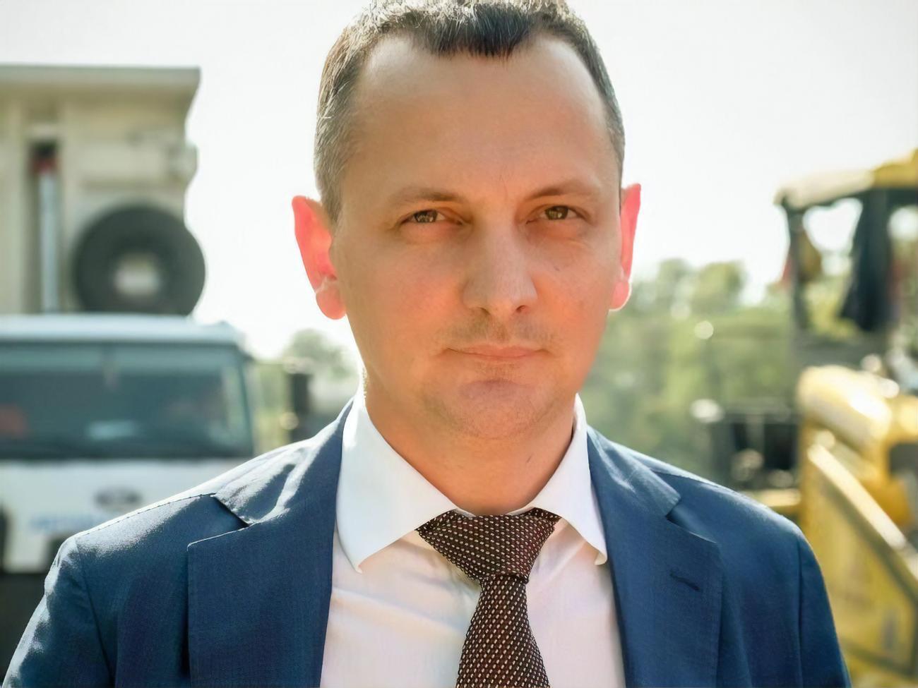 За даними ЗМІ, обшуки у Голика відбувалися у котеджному містечку