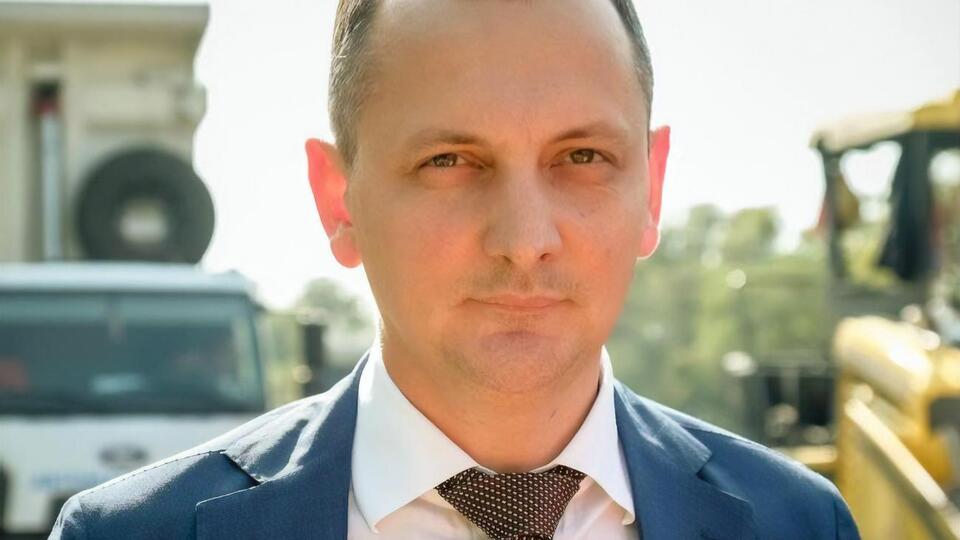 За даними ЗМІ, обшуки у Голика відбувалися у котеджному містечку