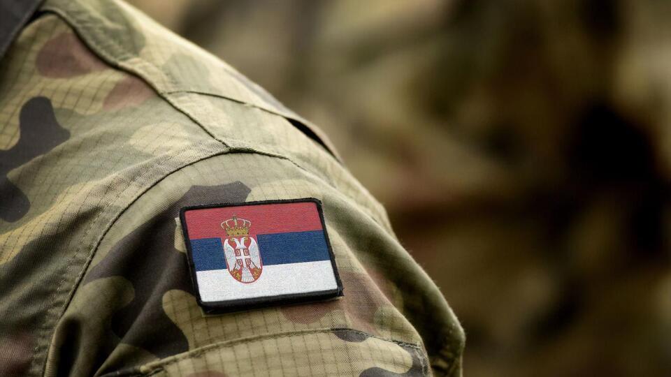 Сербия привела войска в полную боевую готовность, обвинив Косово в готовности напасть на сербов в Митровице
