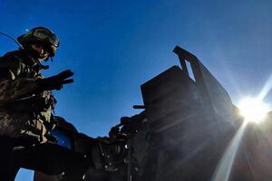 Под Кременной идет "мощная работа" украинских военных, говорят в ВСУ