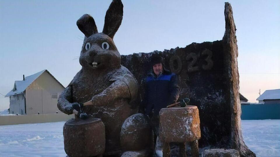 Автор скульптуры одолжил навоз для работы у соседей