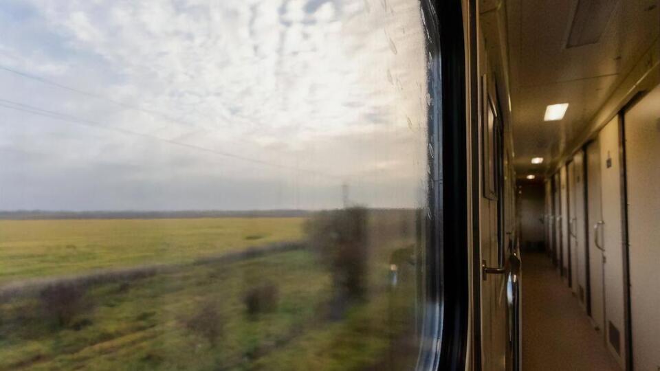 Жодного рейсу через ракетні атаки і знеструмлення не скасували, наголосили в "Укрзалізниці"