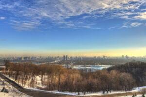 Энергетики в Киеве работают над восстановлением электроснабжения