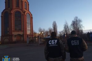 Співробітники СБУ прийшли з перевірками у Кривому Розі й кількох населених пунктах Хмельницької області