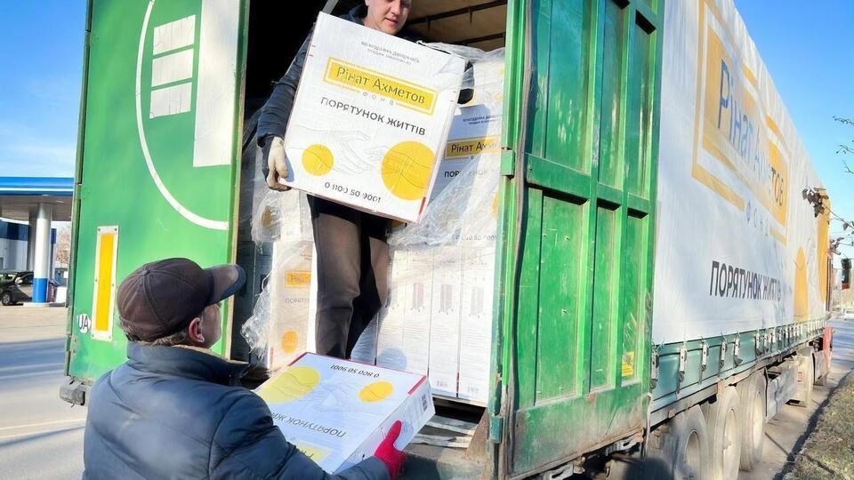 В общей сложности до конца года для внутренне перемещенных лиц Фонд Рината Ахметова планирует передать 1 тыс. обогревателей