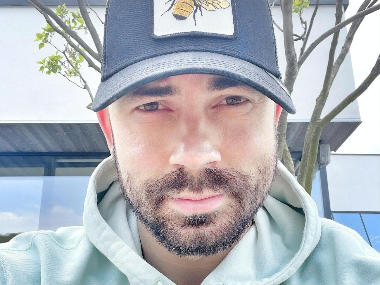 Бедняков родился в Мариуполе Донецкой области